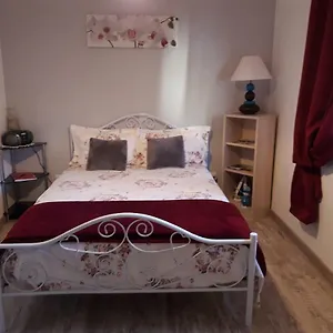 studio-a-campagnac.midi-pyreneeshotels.com/